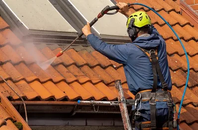 Démoussage et hydrofuge de toiture à Soucé